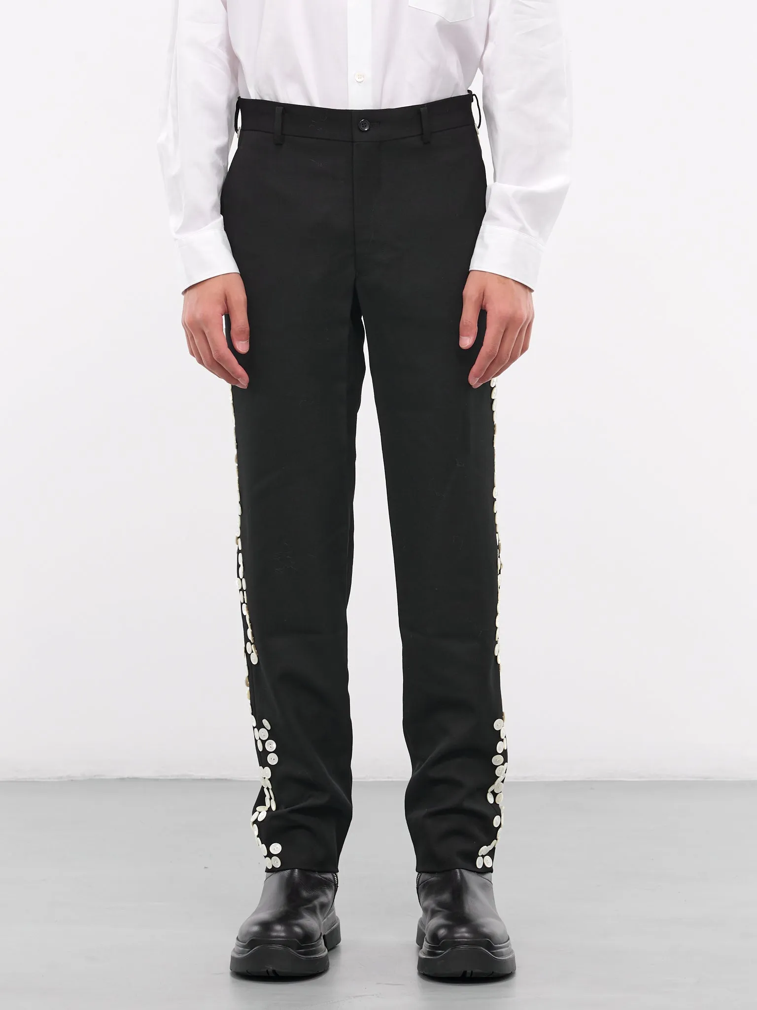 Button Embellished Trousers (PN-P020-051-BLACK)