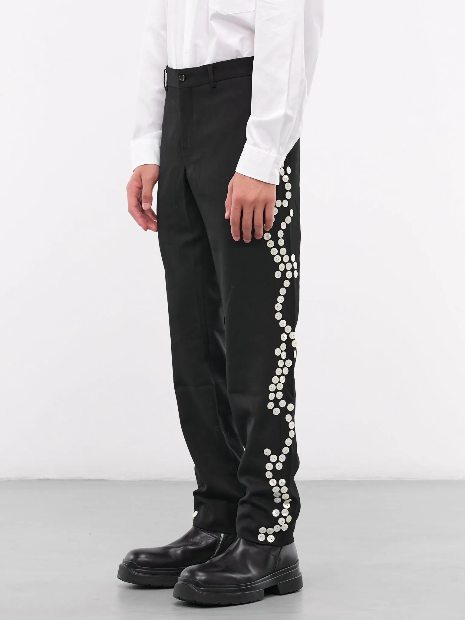 Button Embellished Trousers (PN-P020-051-BLACK)