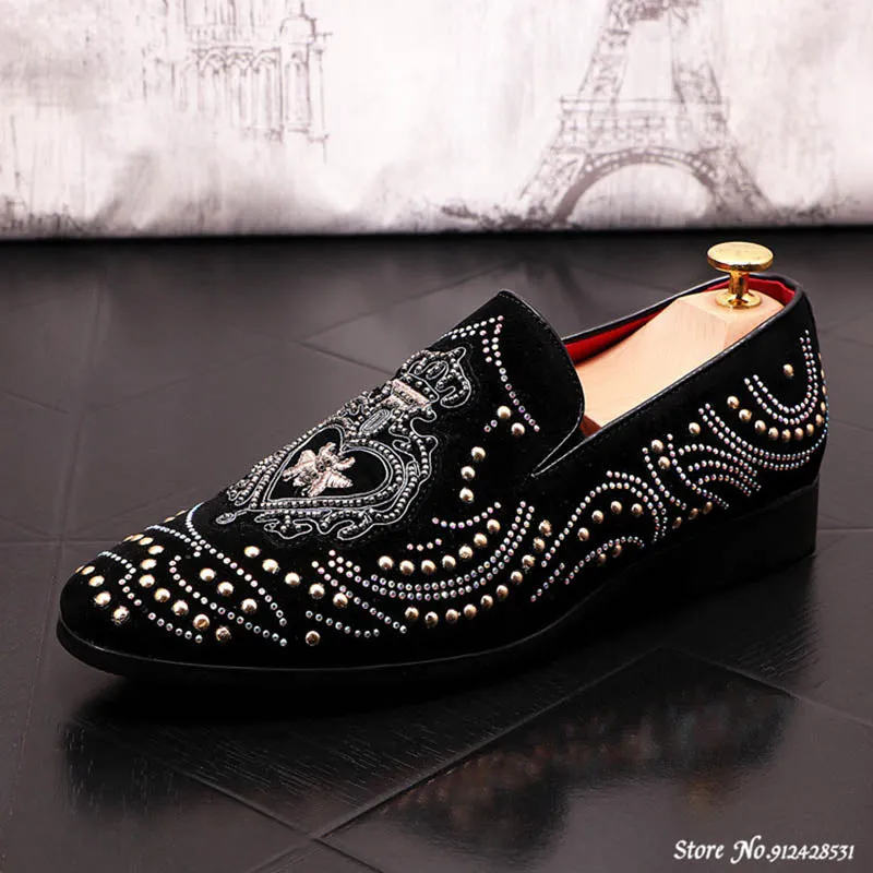 New 2022 Fashion Men Pointed Rivet Embroidery Rhinestone Casual Oxford Shoes Wedding Groom Driving Homecoming Business Footwear