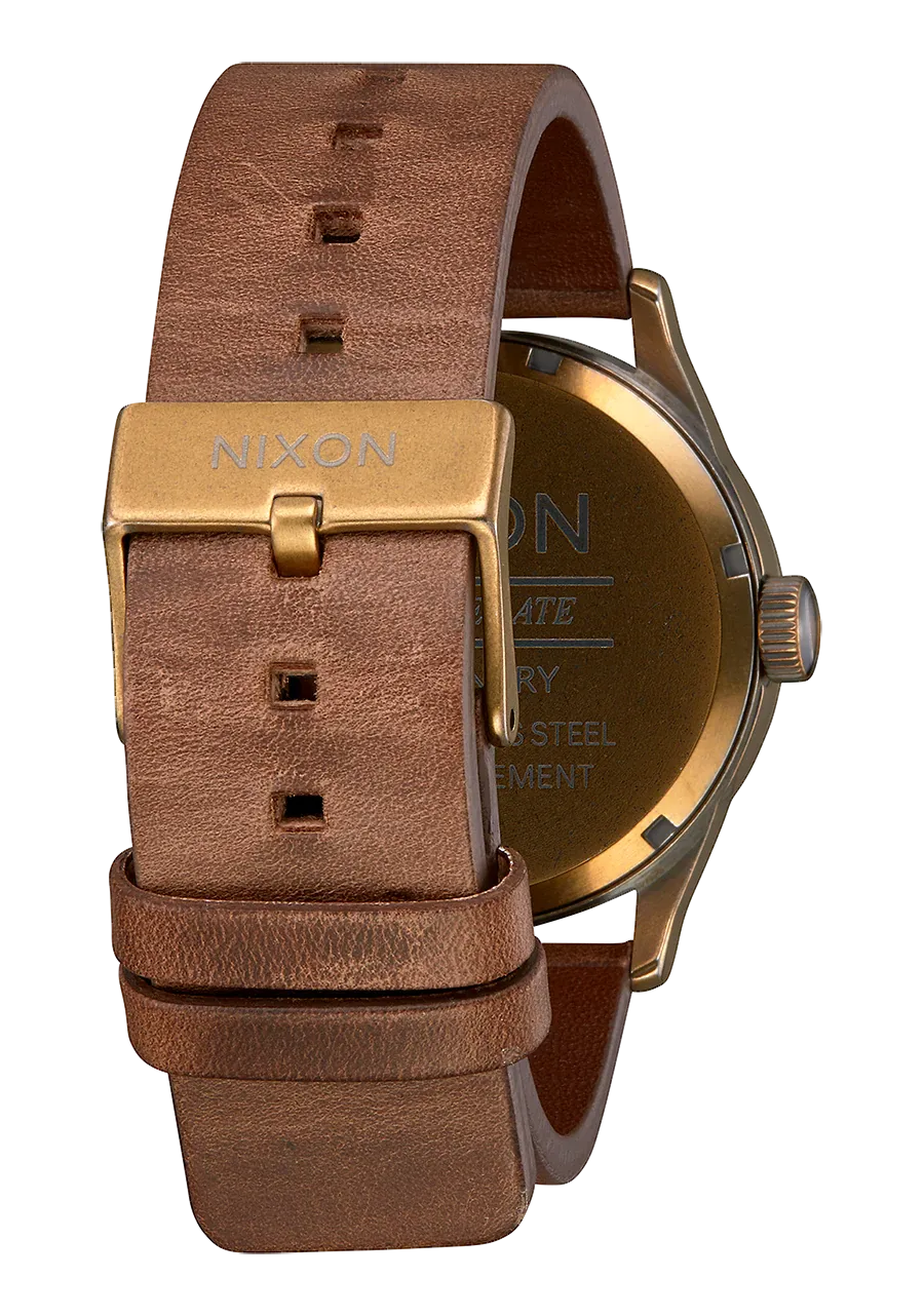 Nixon - Sentry Leather Watch / Black, Brass, Brown