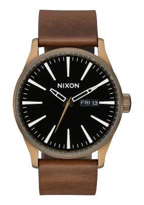 Nixon - Sentry Leather Watch / Black, Brass, Brown