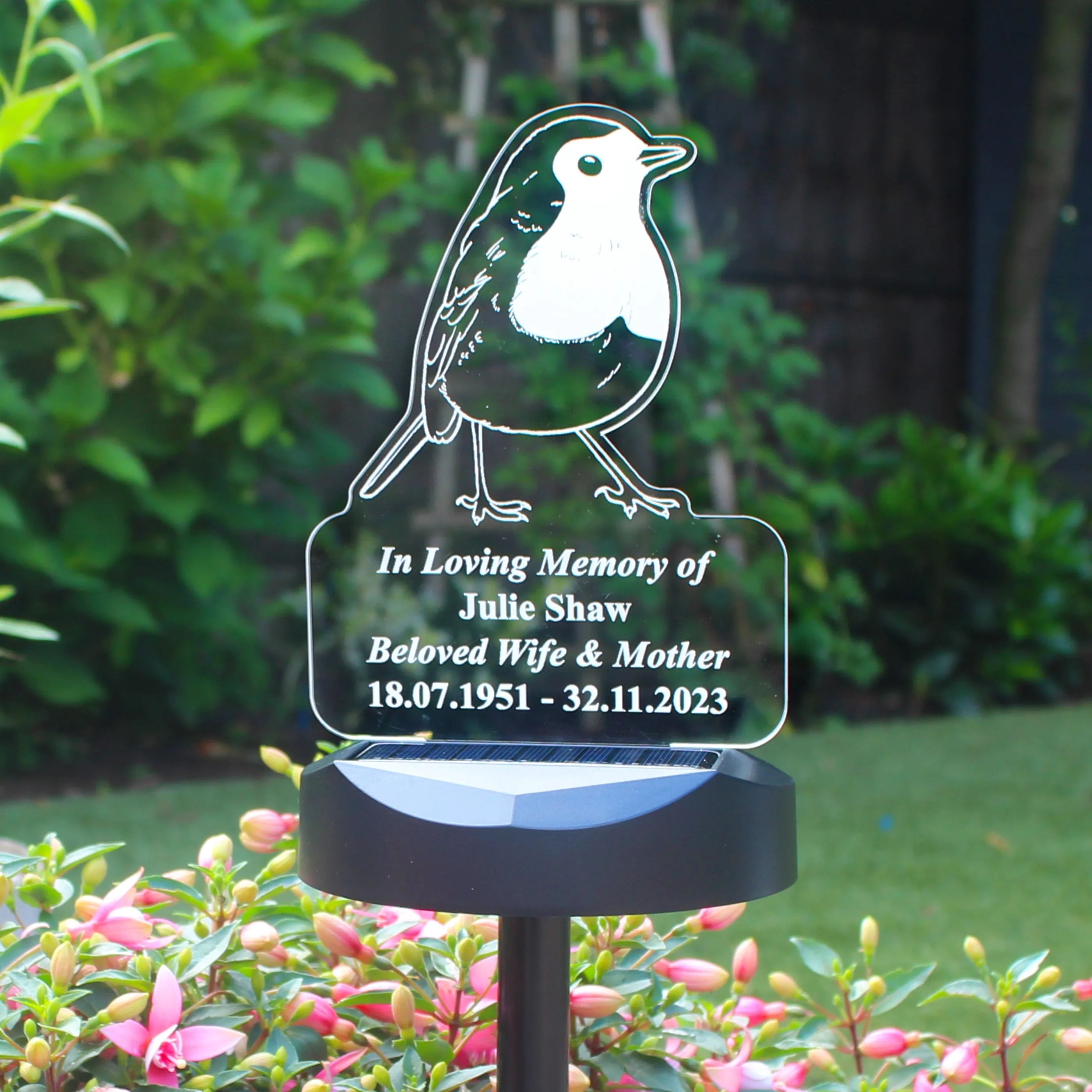 Personalised Robin Memorial Outdoor Solar Light