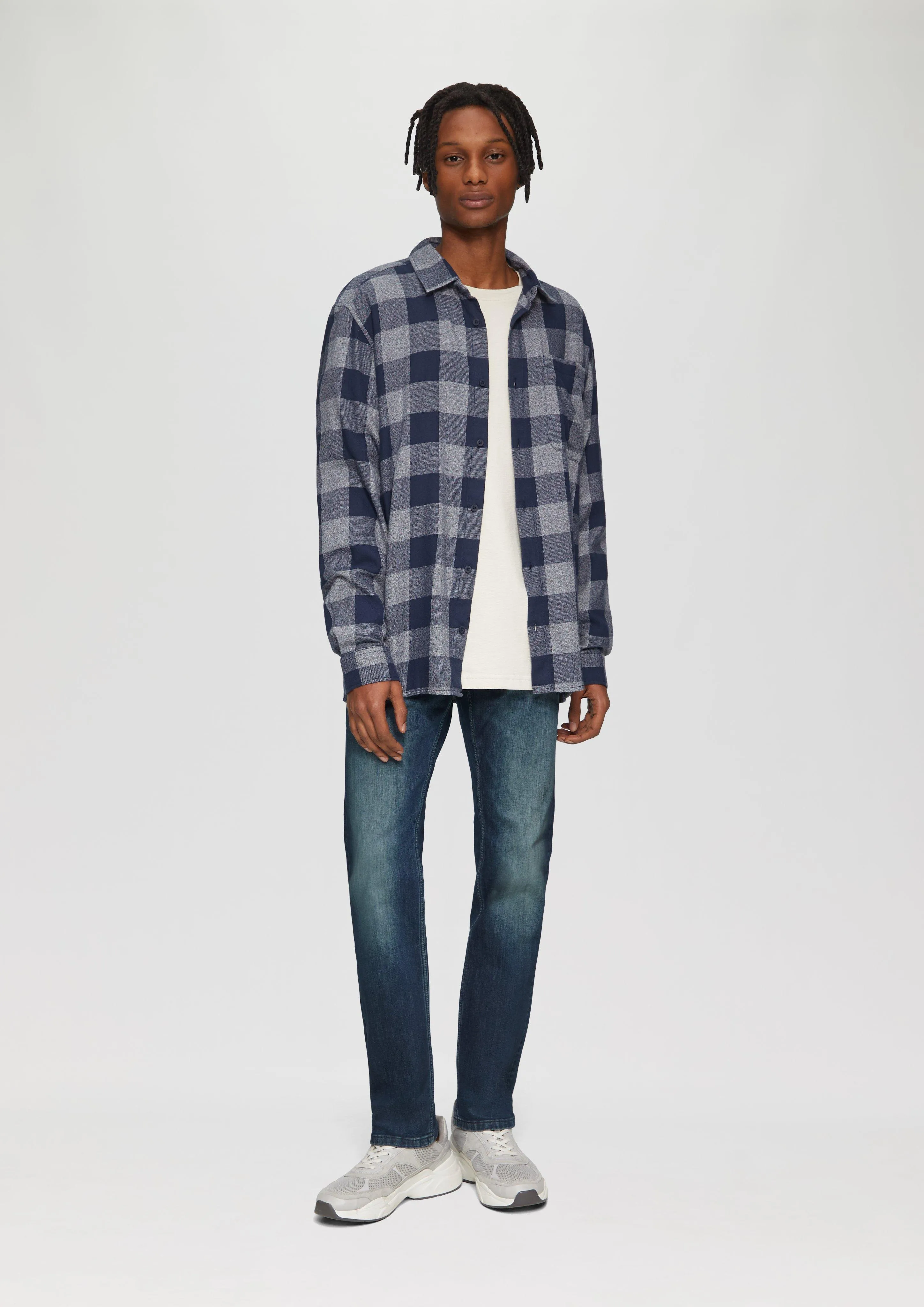 Slim: slim leg jeans