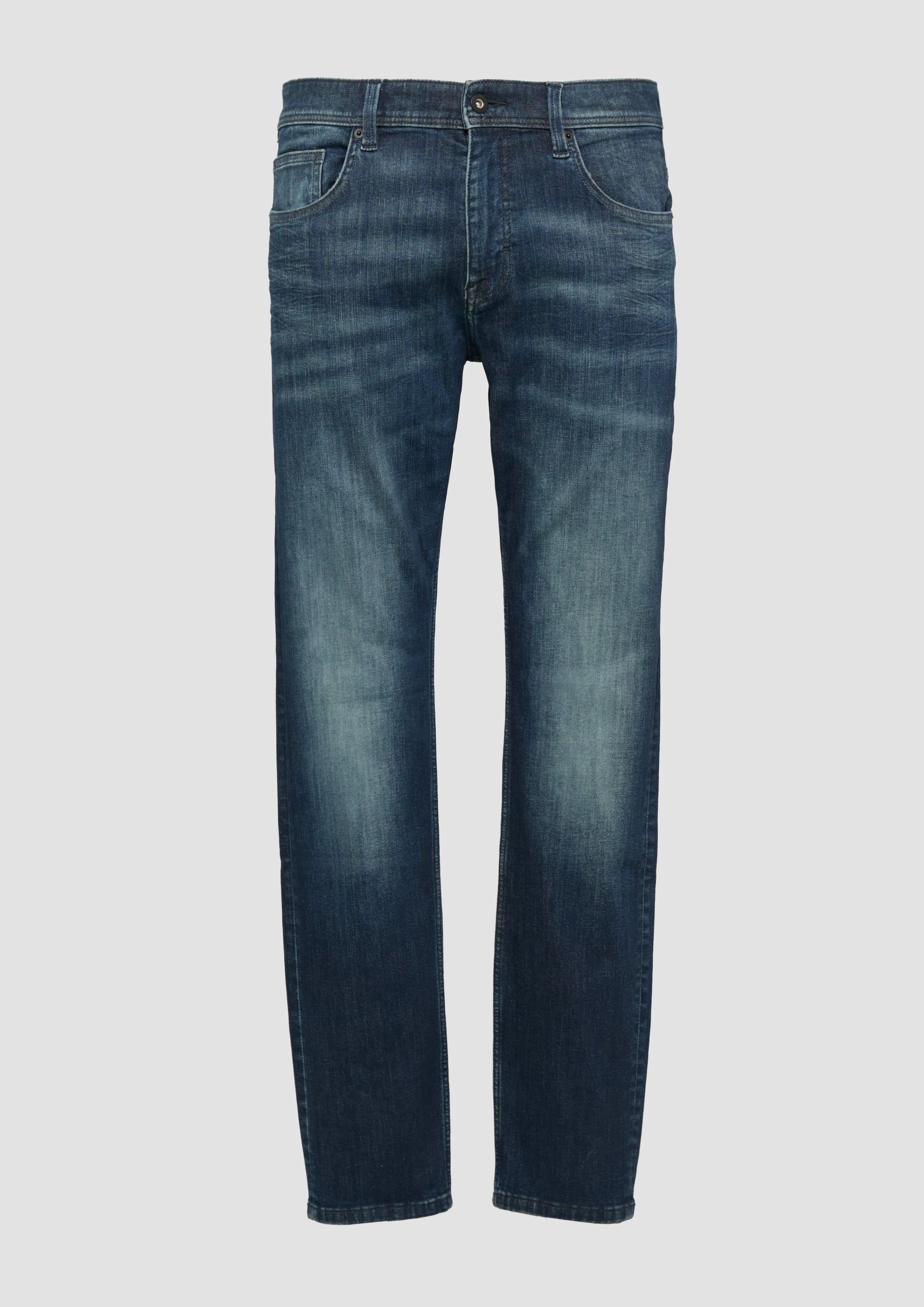 Slim: slim leg jeans